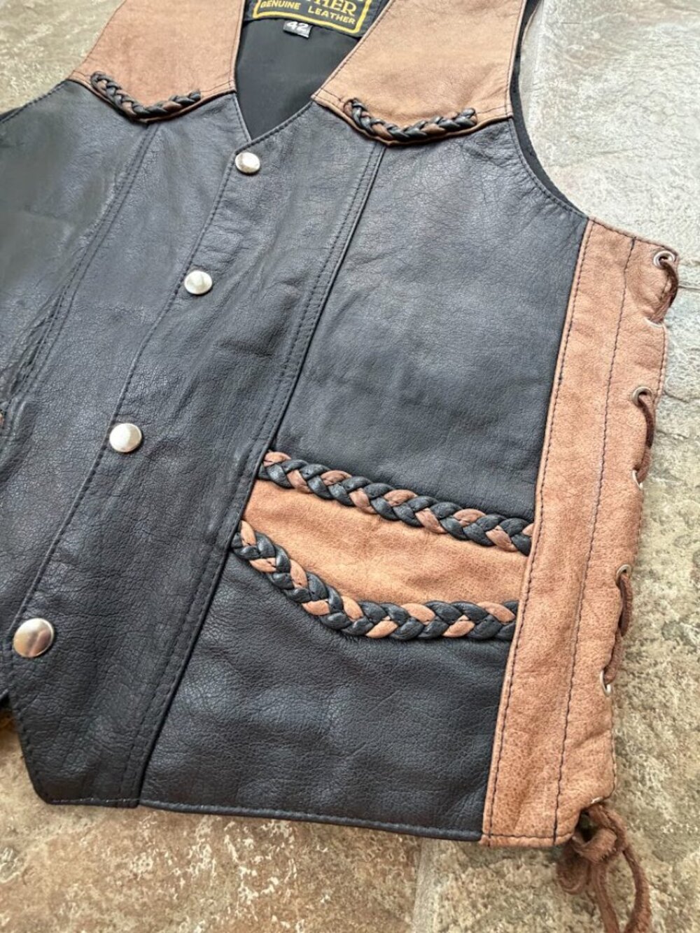 Vintage Hudson Leather Two-Tone Biker Vest Braided Lace Up Western Boho Moto 42 - Picture 9 of 9